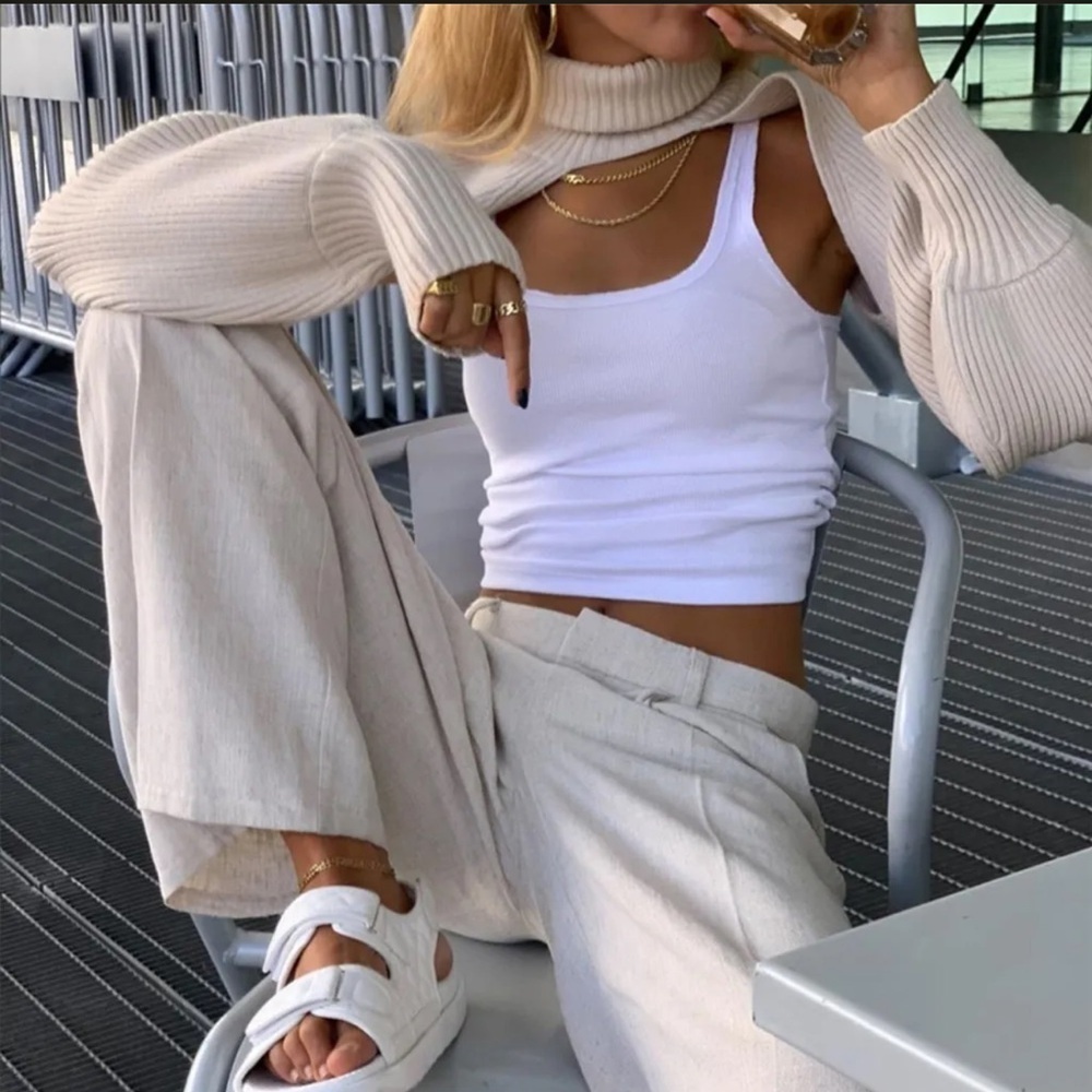 Zara Beige medium Bowlero styled total net sleeved sweater